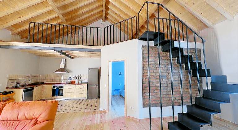 House with patio — photo 3