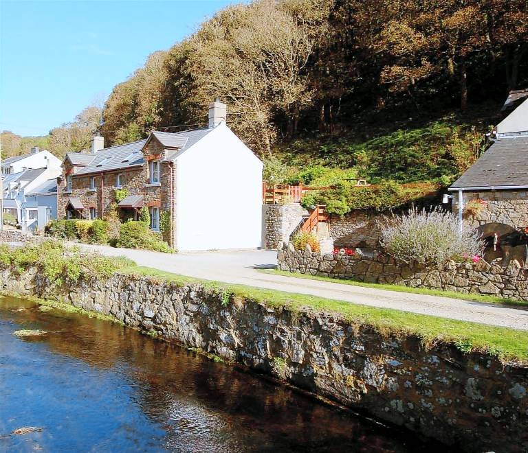 Cottage Solva