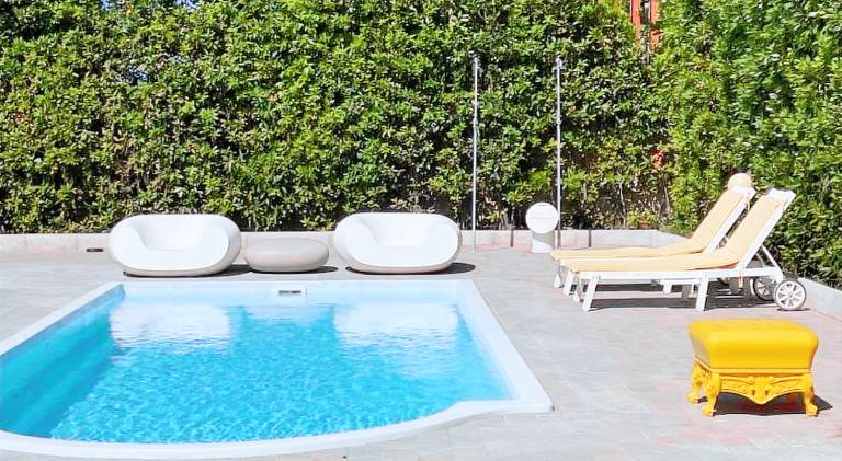 Vacation home with pool | Pets allowed — photo 5