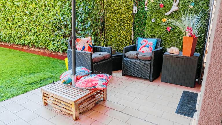 Rental apartment with yard | City view — photo 2