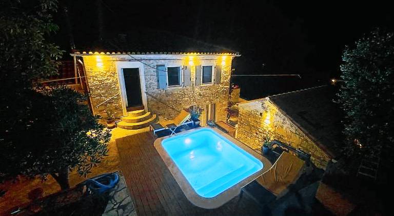 Rental apartment with BBQ, garden & private pool — photo 4