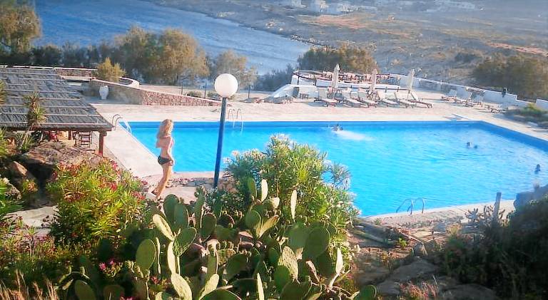 House with pool, yard & terrace in Mykonos