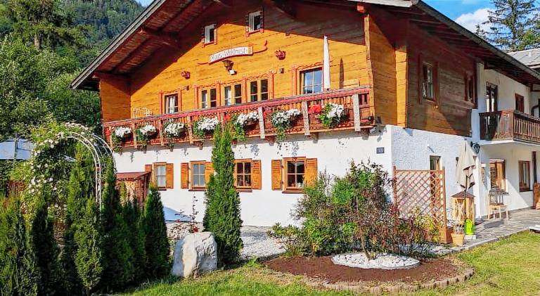 Holiday apartment with sauna, patio & yard | Pets are welcome in Berchtesgaden