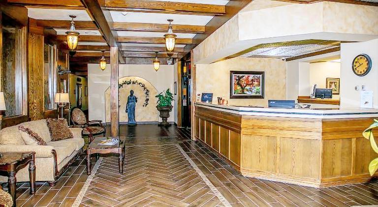 Baymont Inn & Suites by Wyndham Fargo — photo 2