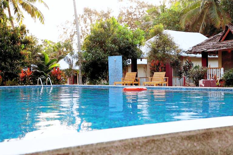 Phoenix Island Resort