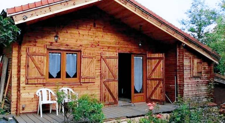 Pleasant chalet with pool & jacuzzi | Pets are welcome — photo 3
