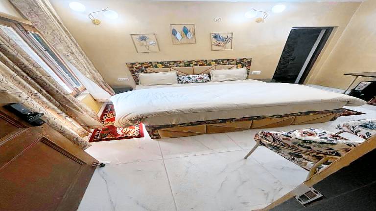 Pine View Croft Luxurious 2BHK close to mall Rd — photo 2