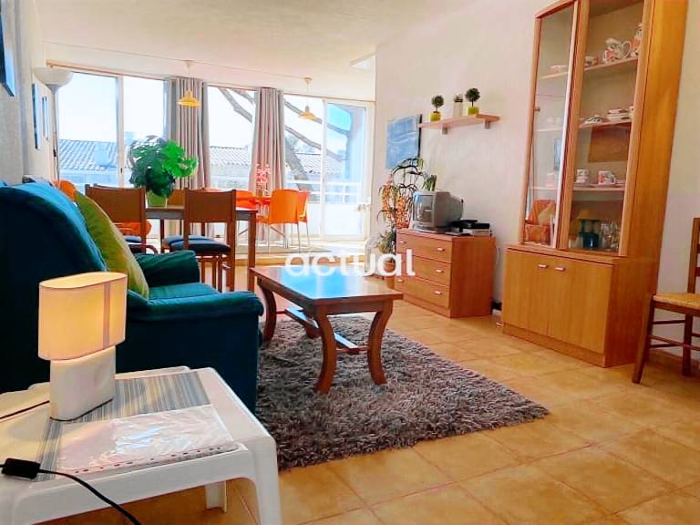 Holiday apartment with yard & pool — photo 5