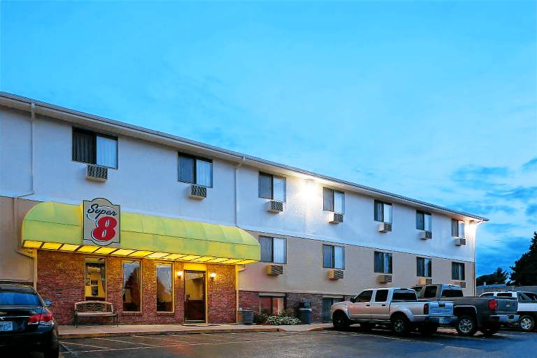 Super 8 By Wyndham Omaha Ne — photo 4