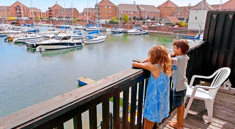 Vacation home with 3 rooms for 5 persons in Eastbourne