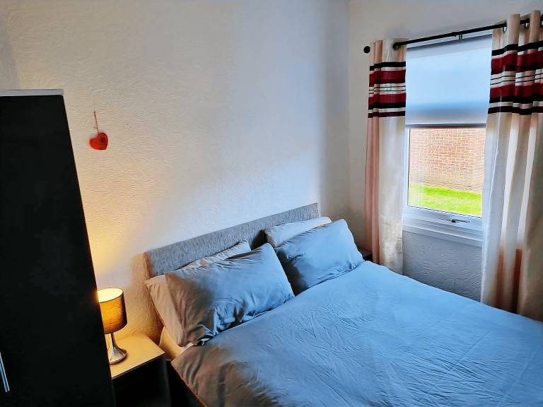 Homely 2-Bed Chalet in Bridlington - Free WiFi — photo 5
