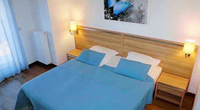 Apartment with jacuzzi — photo 2