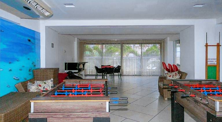 Apartment with hot tub & pool — photo 5