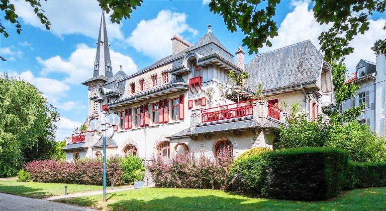 Les Villas du Parc - Chambres d'hotes AMBROISE & GERMAINE - Meuble 5 etoiles VILLA MARIE 2 a 5 chamb in Contrexéville