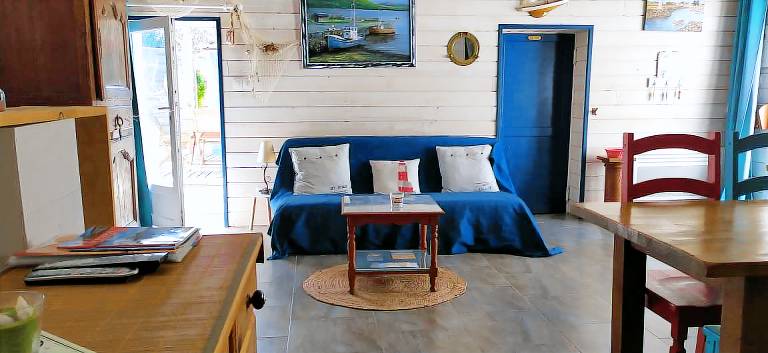 Child-friendly studio with grill, patio & fast internet | Next to the beach | Suitable for remote work | Pets are welcome — photo 3