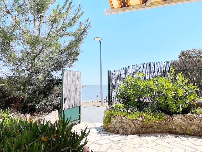 Children-friendly wonderful villa with grill & garden | Sea view | Next to the beach | Pet-friendly — photo 3