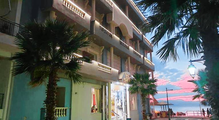 Seaside Hotel in Loutraki-Agioi Theodoroi