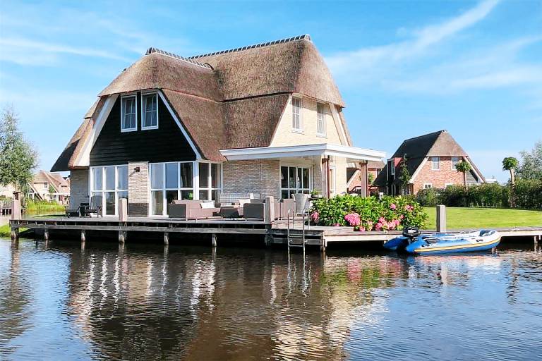 Villa  Heerenveen