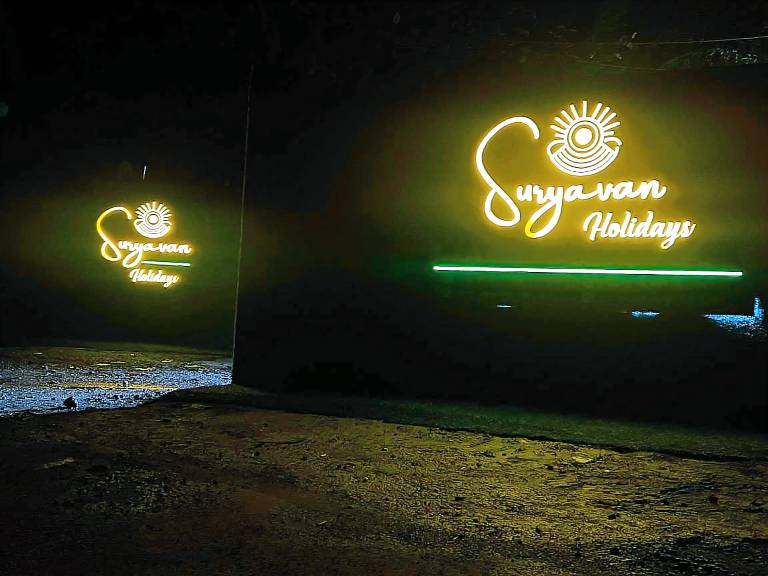 Farm with garden & pool in Khalapur
