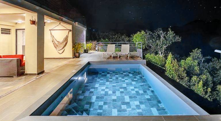 Rental apartment with private pool, jacuzzi & patio — photo 3
