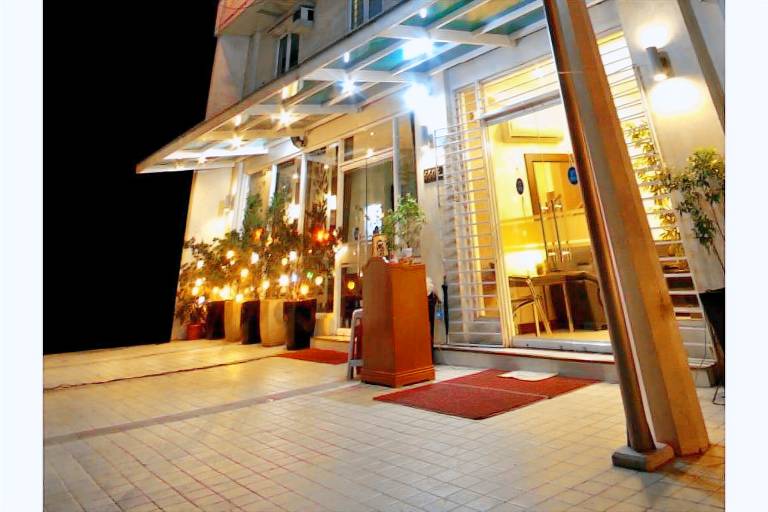 Tropical Twin Escape – Avitel Townhouse Stay