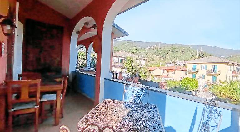 House with hot tub, garden & barbeque — photo 4