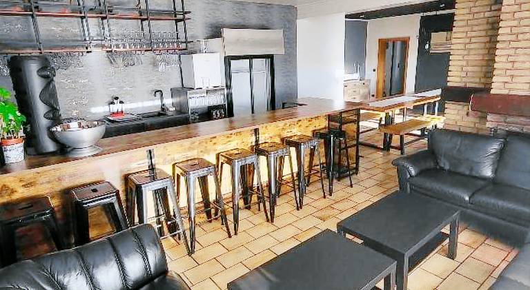 Charming house with grill, private pool & hot tub | Pets are welcome in Guetersloh