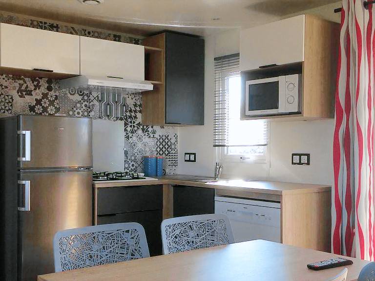 Pleasant mobile home with patio | Pets are welcome — photo 5