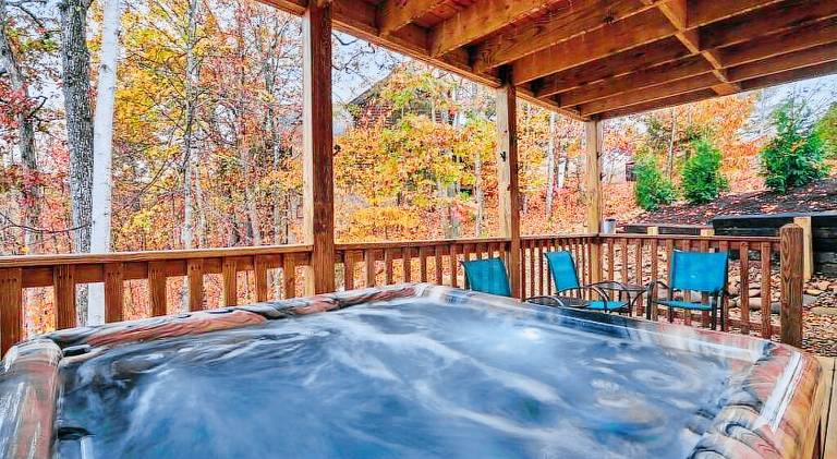 House with jacuzzi & pool — photo 3
