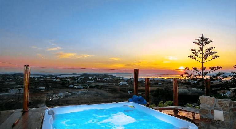Villa with garden, private pool & barbecue in Mykonos