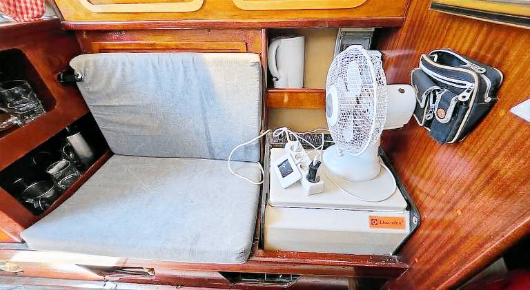 Boat with 1 room for 3 persons in Lisbon