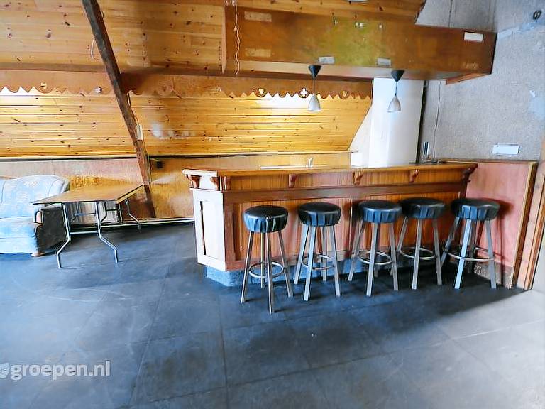 House with patio — photo 3