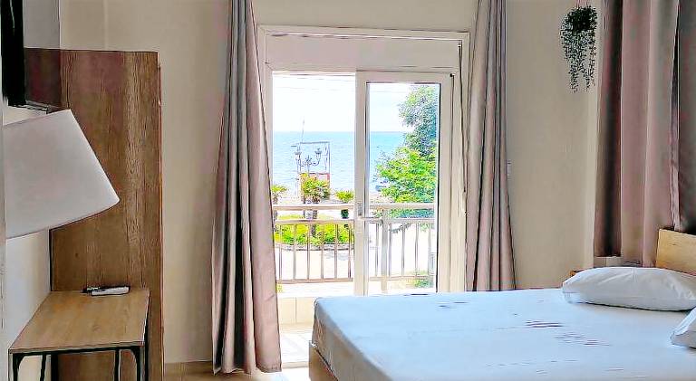 Serviced apartment with terrace | Close to the beach | Pets are welcome in Katerini