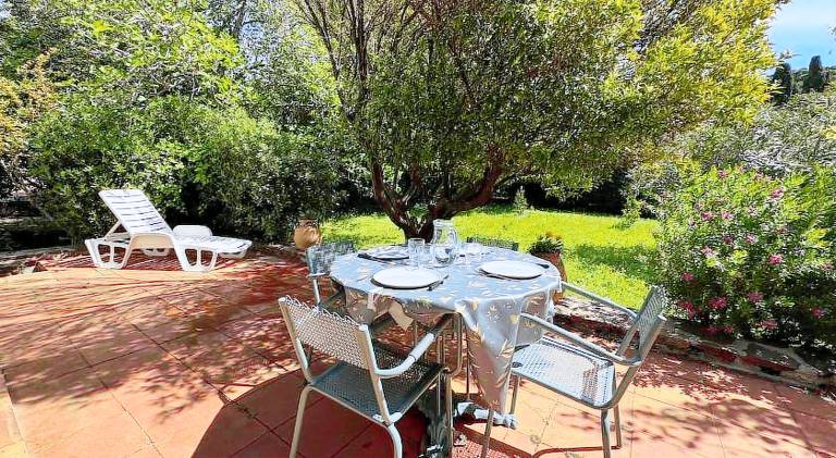 Vacation home with 1 room for 3 persons in Cavalaire-sur-Mer
