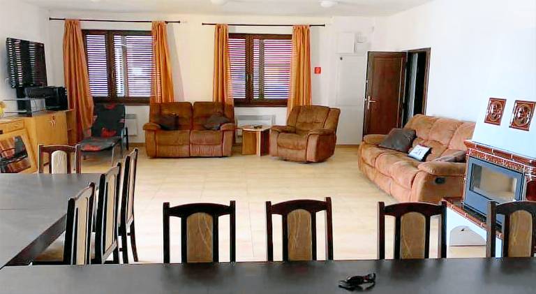 Villa with pool & hot tub — photo 2