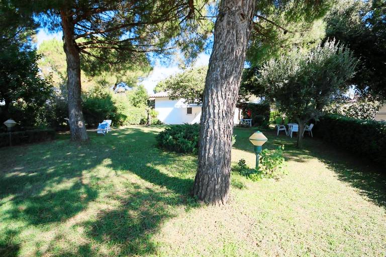 Villa with barbecue — photo 5