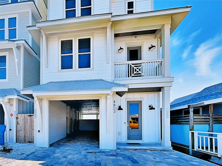 House  Pelican Bay
