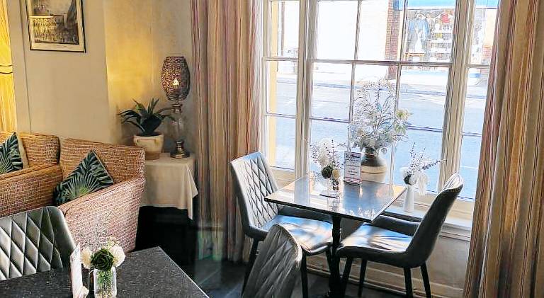White Lion Hotel — photo 3