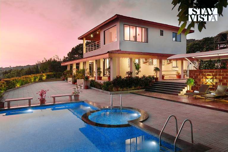 680 m&sup2; Villa