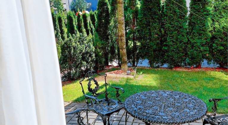 Rental apartment with pool — photo 4