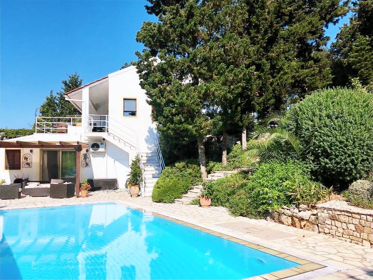 Villa Paxos