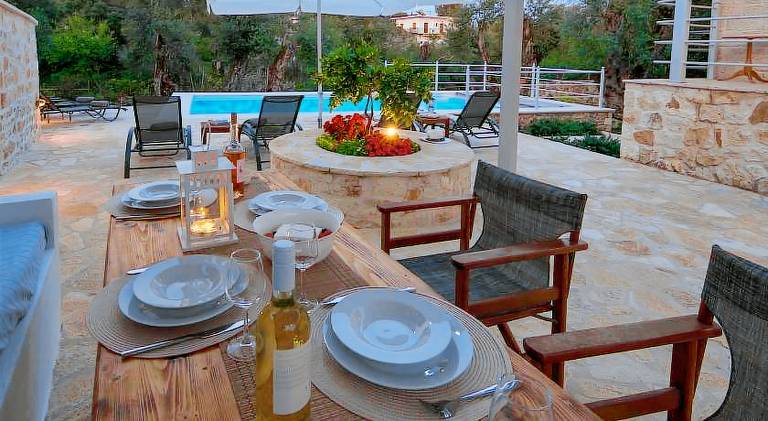 Villa with pool | Pets allowed — photo 3