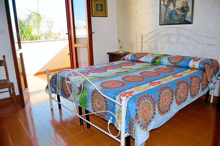 Family-friendly spacious rental apartment with barbeque & garden | Garden view | Next to the beach | Pets allowed — photo 5