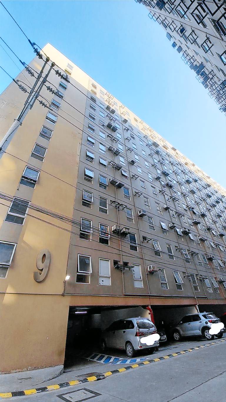 Holiday apartment with yard — photo 4