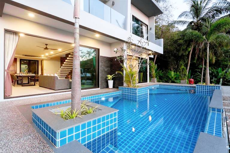 Villa Karon Beach