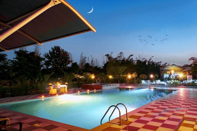 Resort Pauni