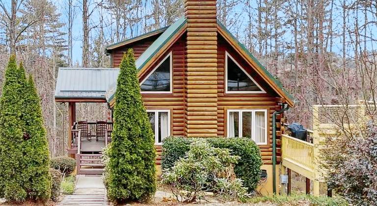 Vacation home with 4 rooms for 10 persons in Henderson, NC
