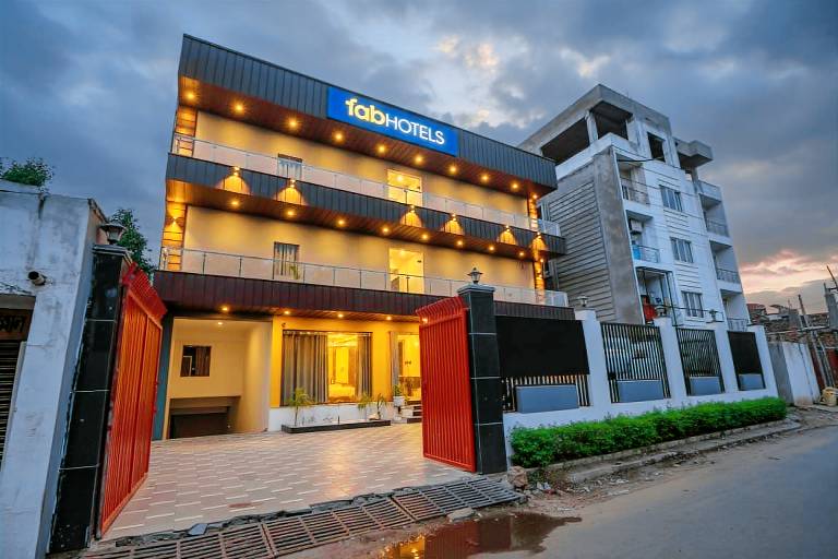 FabHotel Premium Kashi Sarnath museum