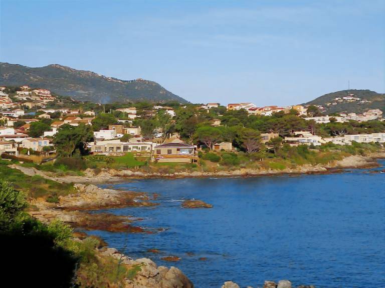 Dom L'Île-Rousse