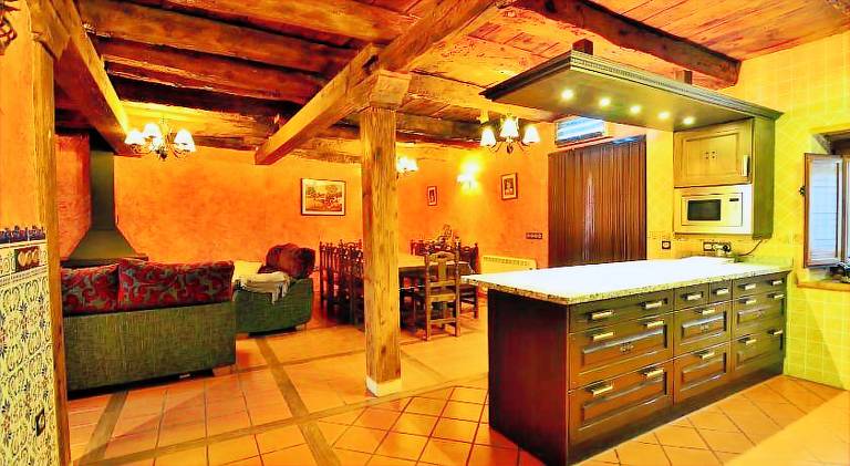House with barbecue, patio & yard | Pet-friendly — photo 2